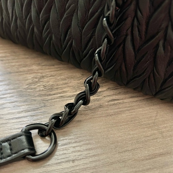 Steve Madden Black Handbag with Texture NWT - Picture 8 of 13